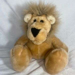 Vintage 1985 Dakin Lion Cat Plush
12 inches sitting
Stuffed animal